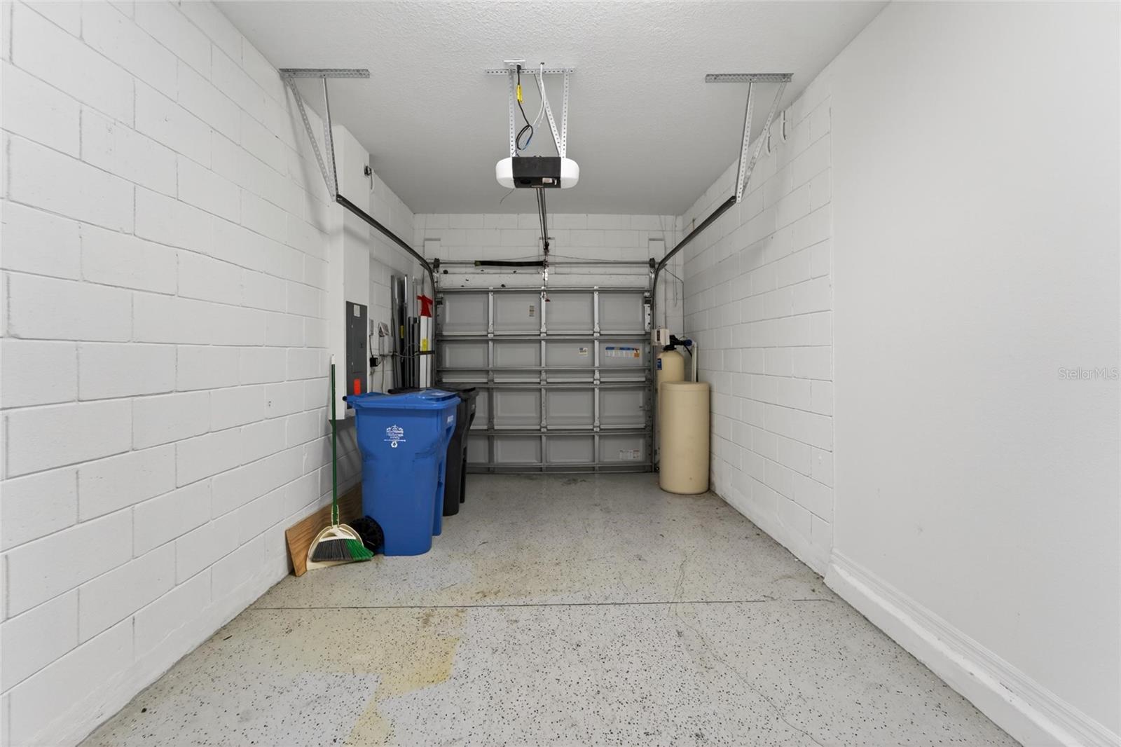 JACKSON SQUARE TWNHMS - Residential