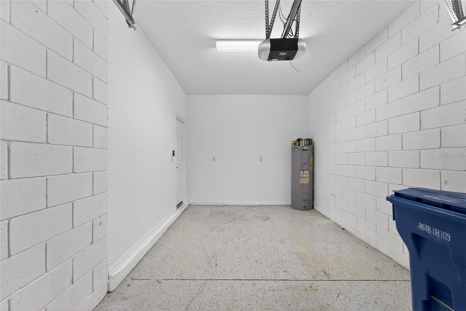 JACKSON SQUARE TWNHMS - Residential