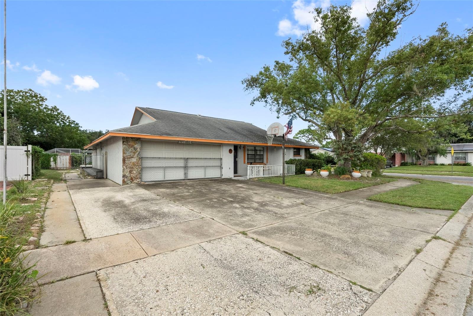 6751 ALBEMARLE PARKWAY