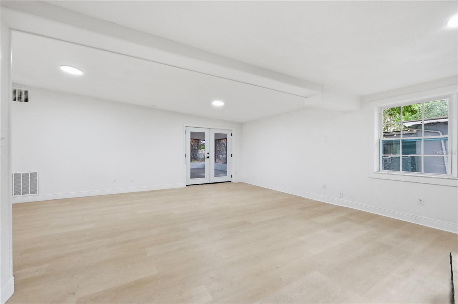 CONDEL GARDENS - Residential