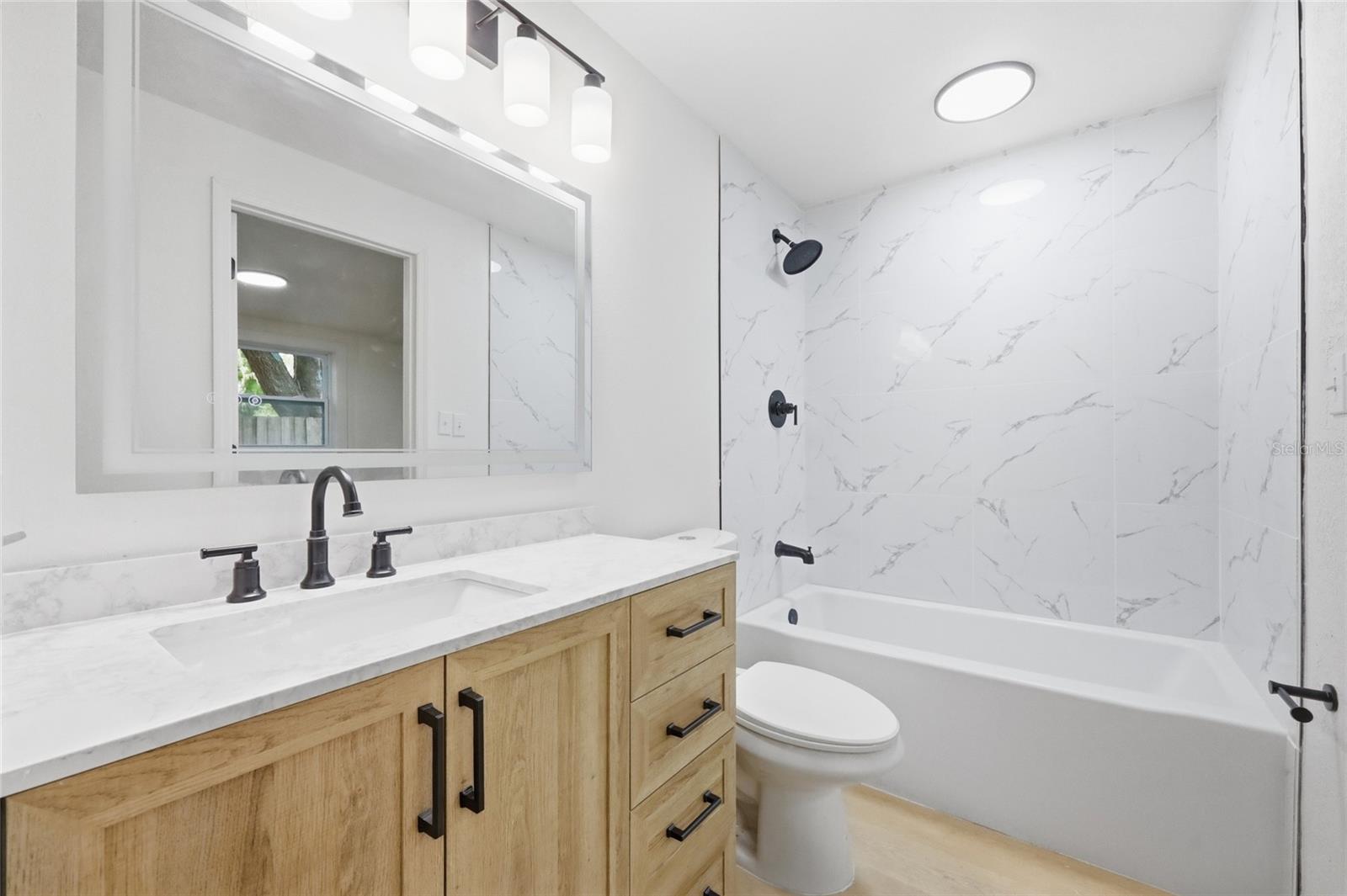 CONDEL GARDENS - Residential