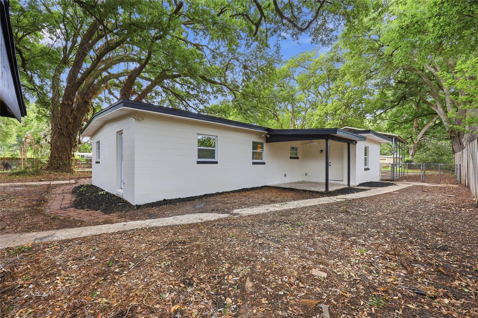 CONDEL GARDENS - Residential