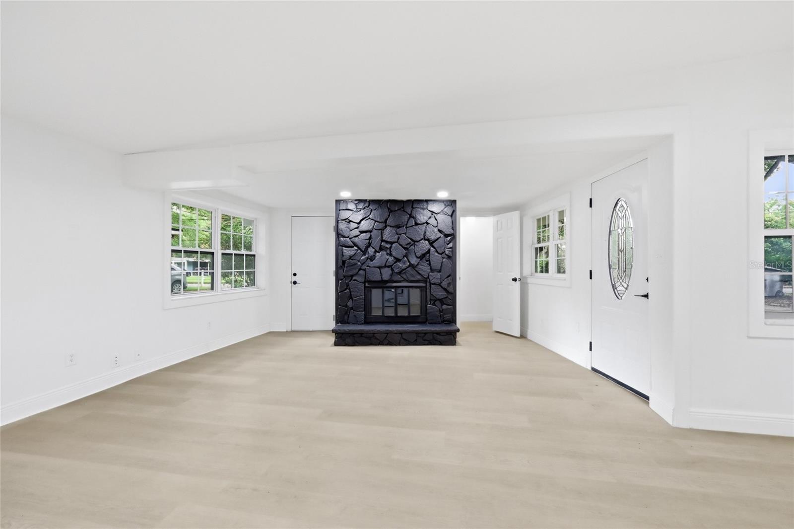 CONDEL GARDENS - Residential