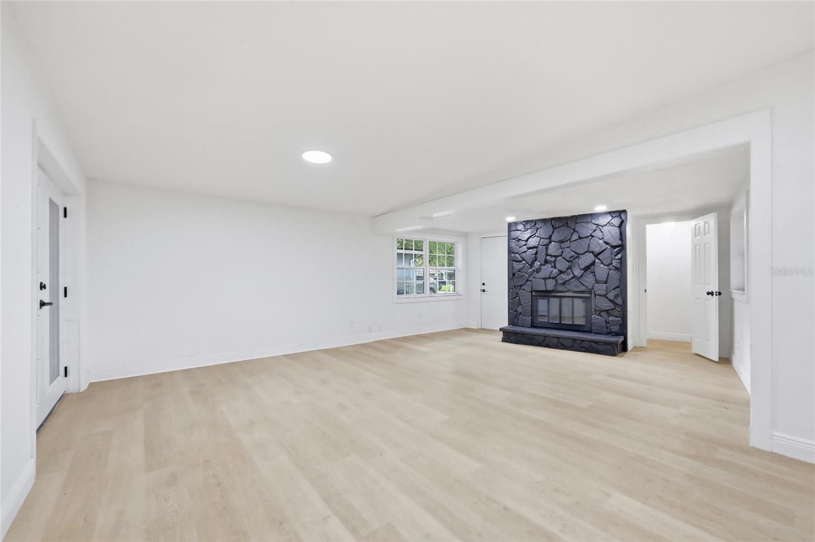 CONDEL GARDENS - Residential