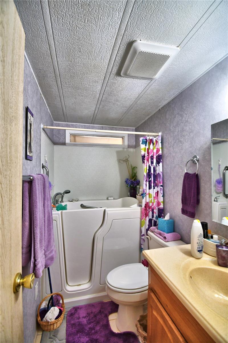 OAKWOOD ESTATES - Residential