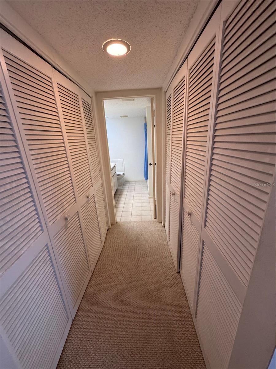 HOLIDAY LAKE VILLAS CONDO - Residential