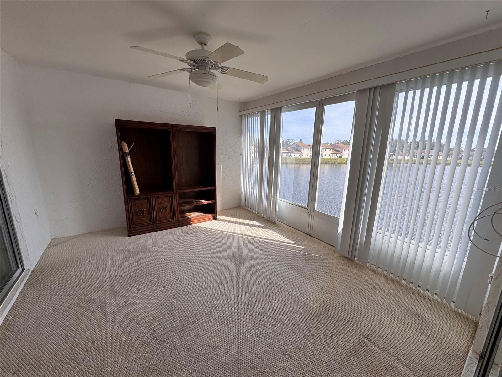 HOLIDAY LAKE VILLAS CONDO - Residential