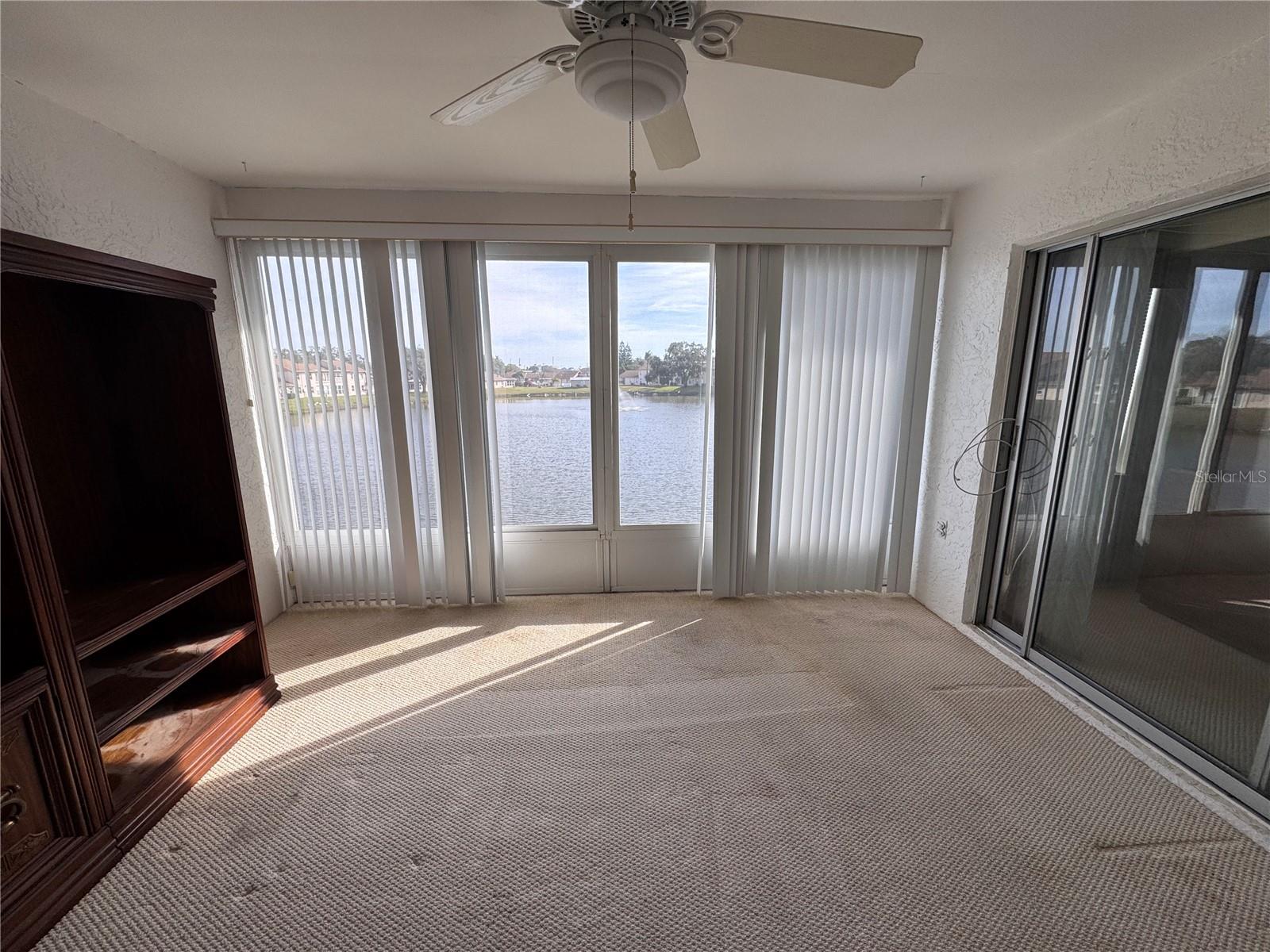 HOLIDAY LAKE VILLAS CONDO - Residential