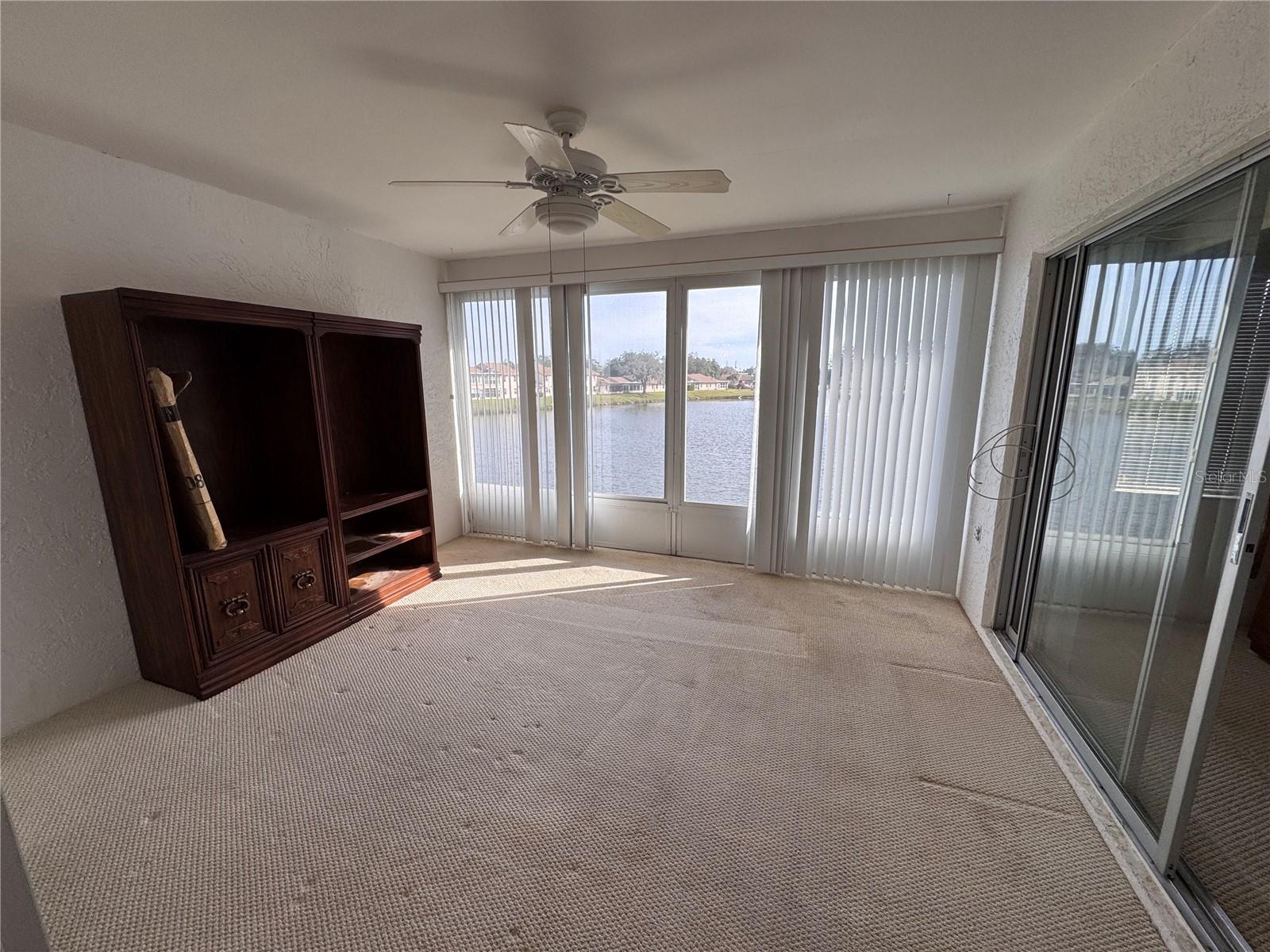 HOLIDAY LAKE VILLAS CONDO - Residential