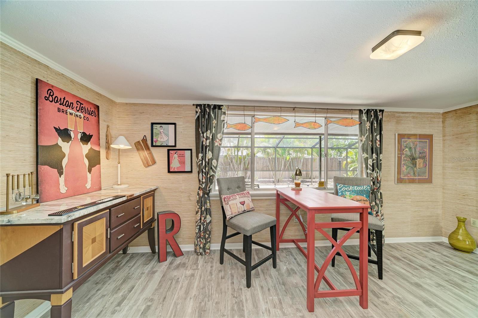 GLEN OAKS CNTRY CLUB ESTATES - Residential