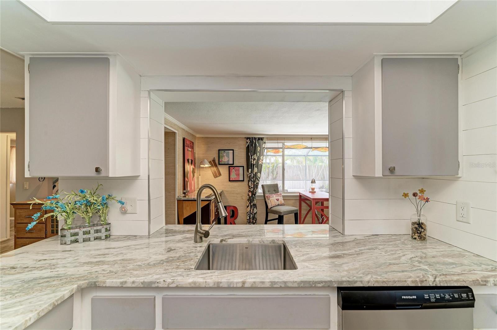 GLEN OAKS CNTRY CLUB ESTATES - Residential