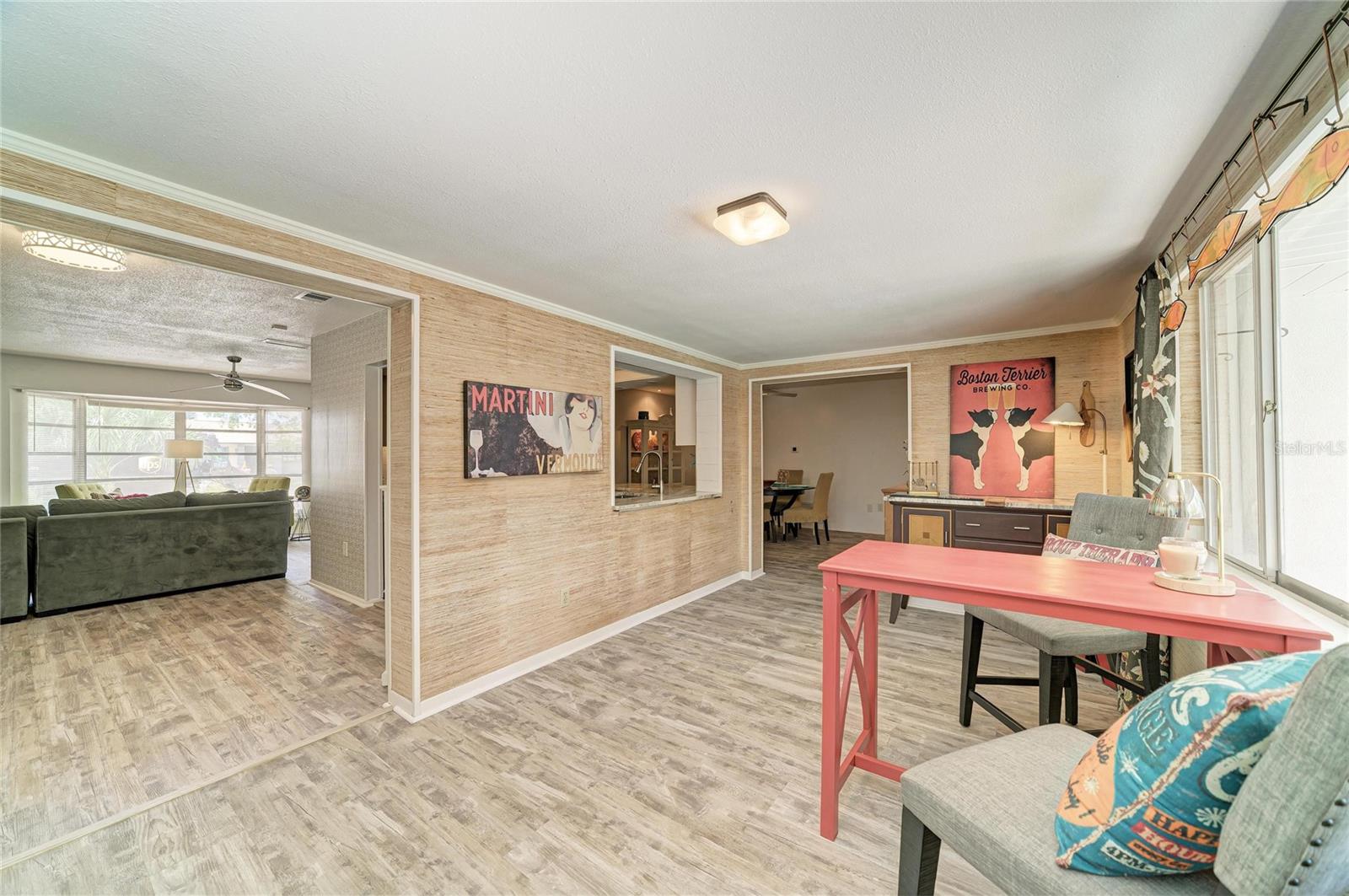 GLEN OAKS CNTRY CLUB ESTATES - Residential