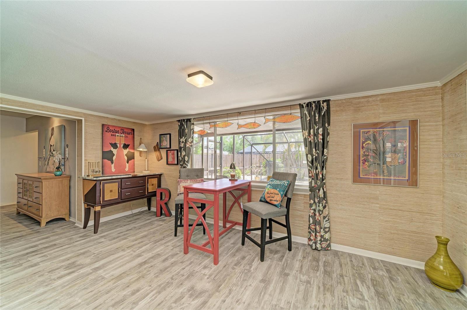 GLEN OAKS CNTRY CLUB ESTATES - Residential