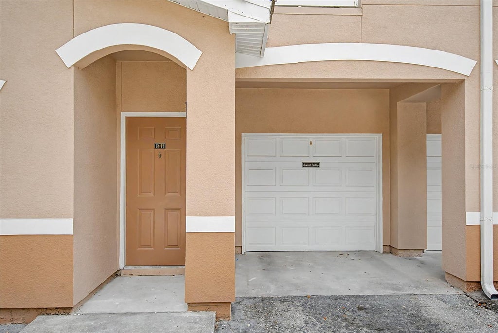 Photo of 18111 Villa Creek Drive #18111, Tampa, FL 33647 (MLS # TB8521535)