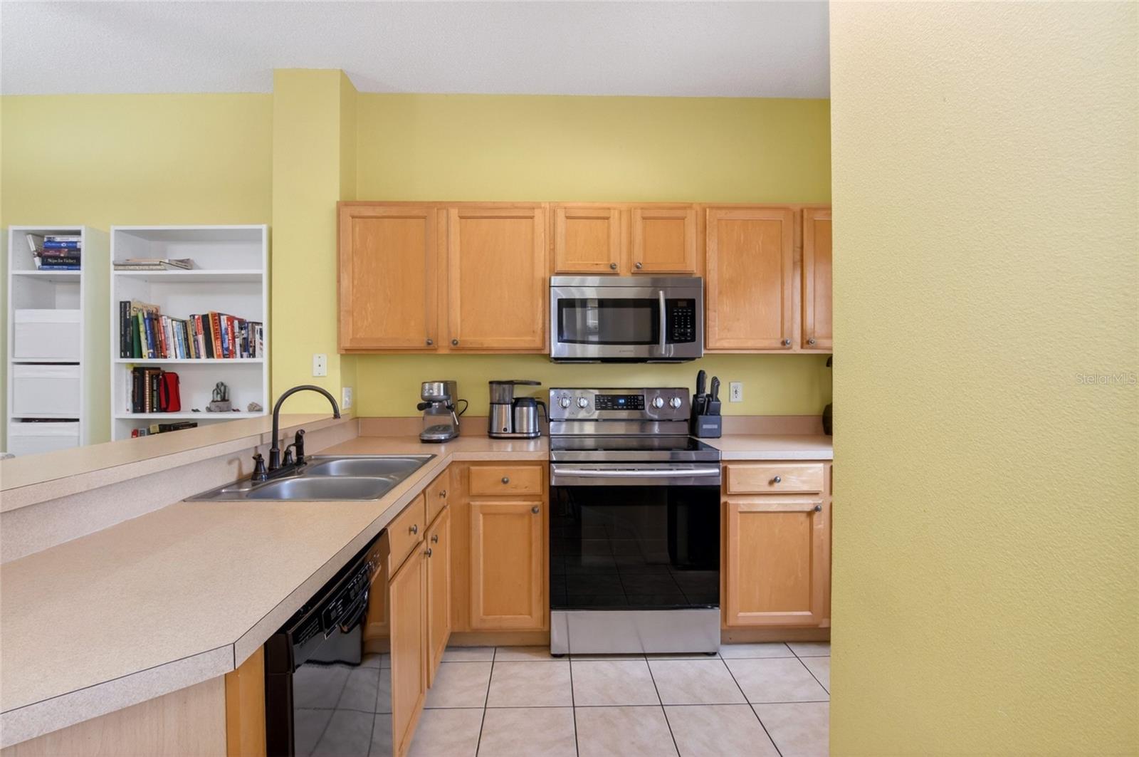 EMERALD ISLAND RESORT PH 2 - Residential