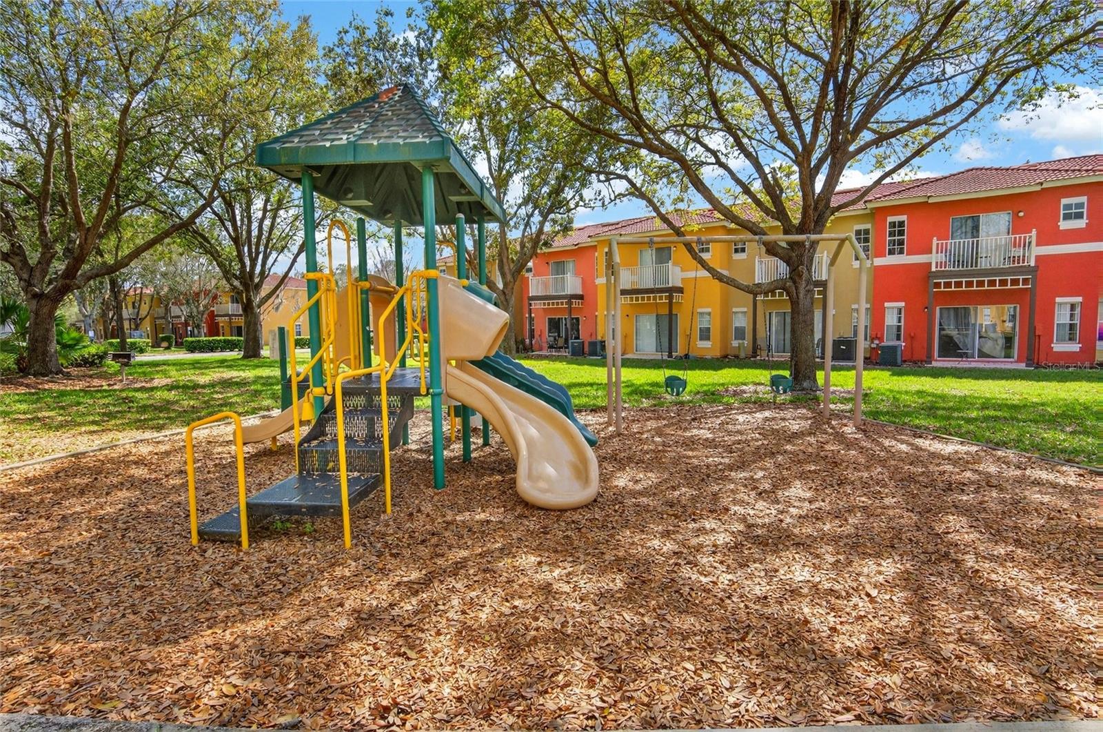 EMERALD ISLAND RESORT PH 2 - Residential