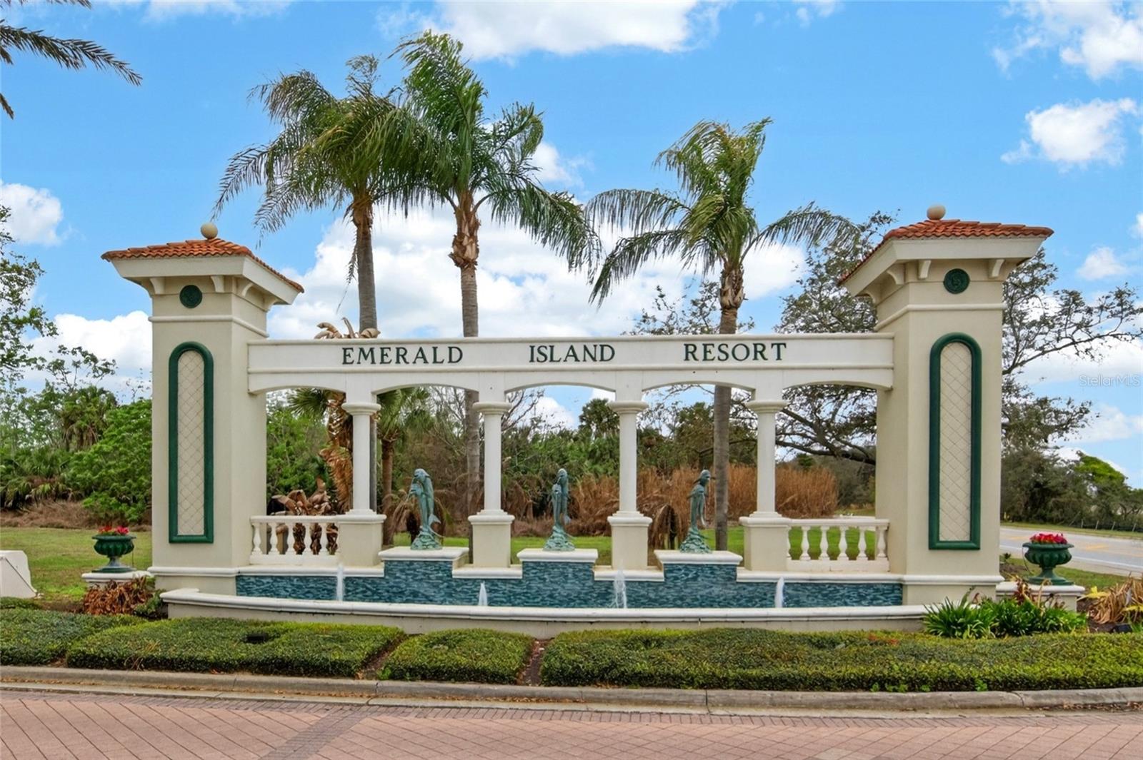 EMERALD ISLAND RESORT PH 2 - Residential