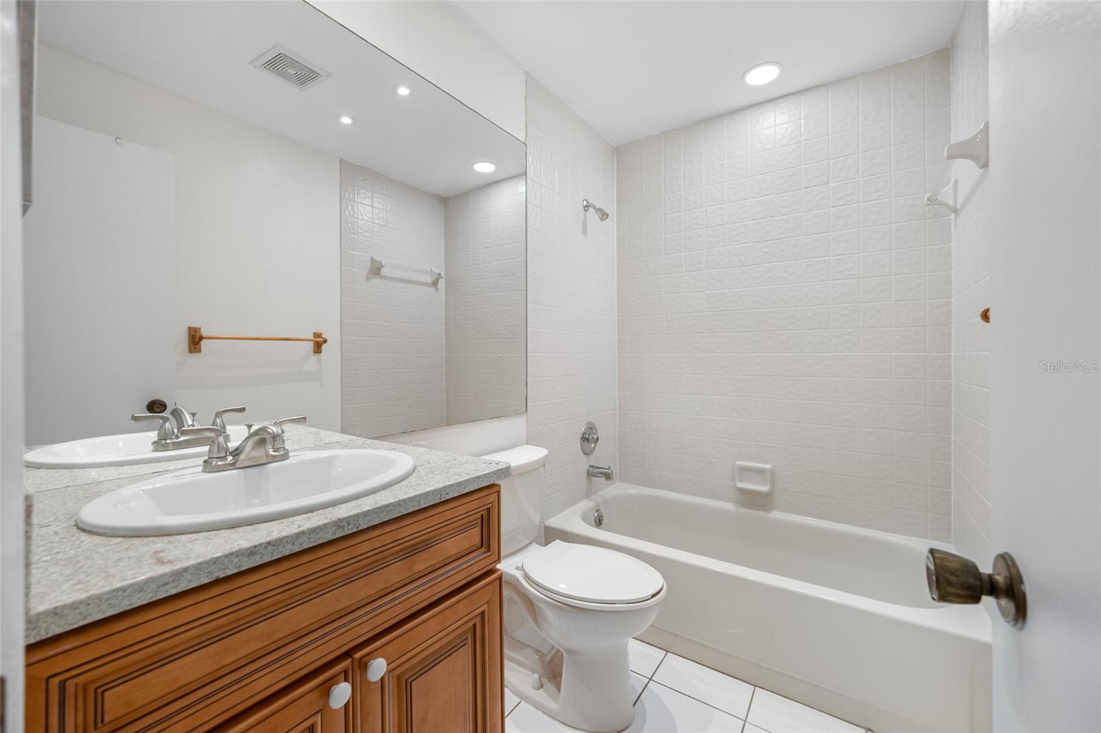 FEATHER COVE - Residential