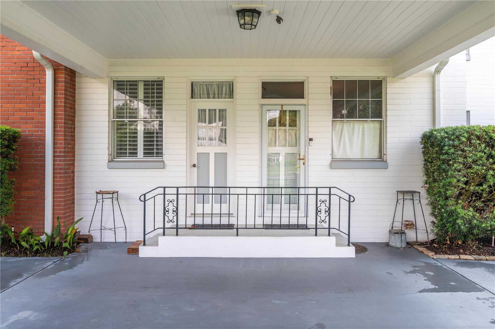 300 3RD STREET NE