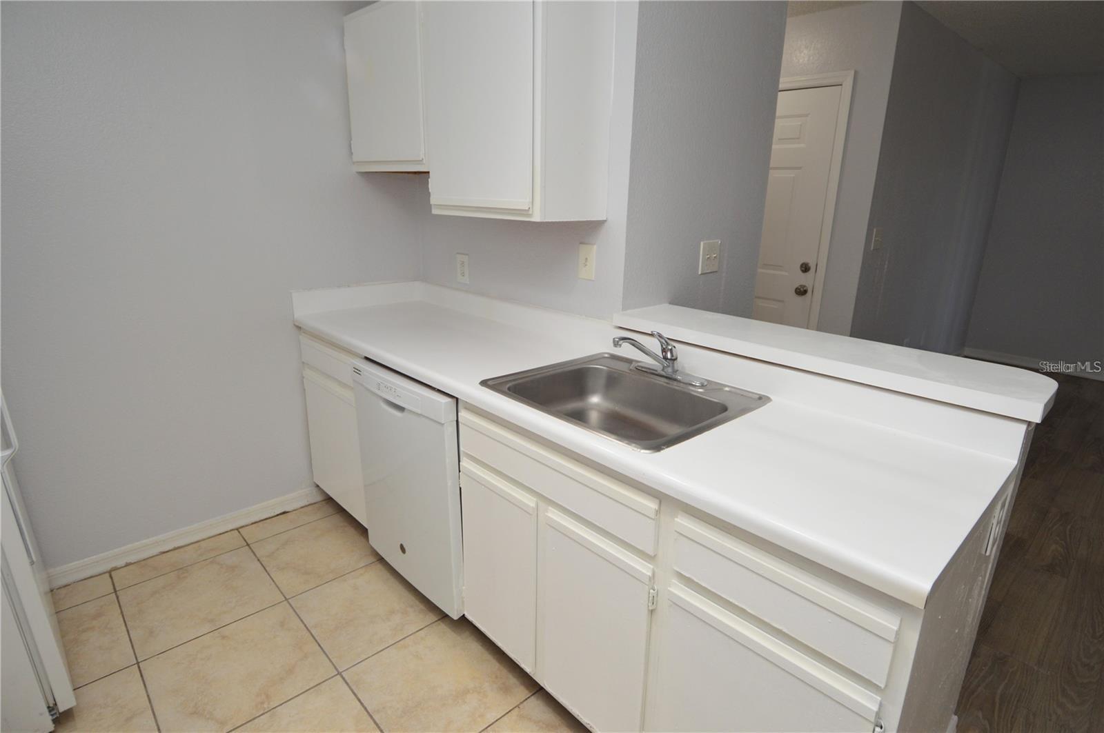 ITOPIA PRIVATE RESIDENCES CONDO - Residential Lease