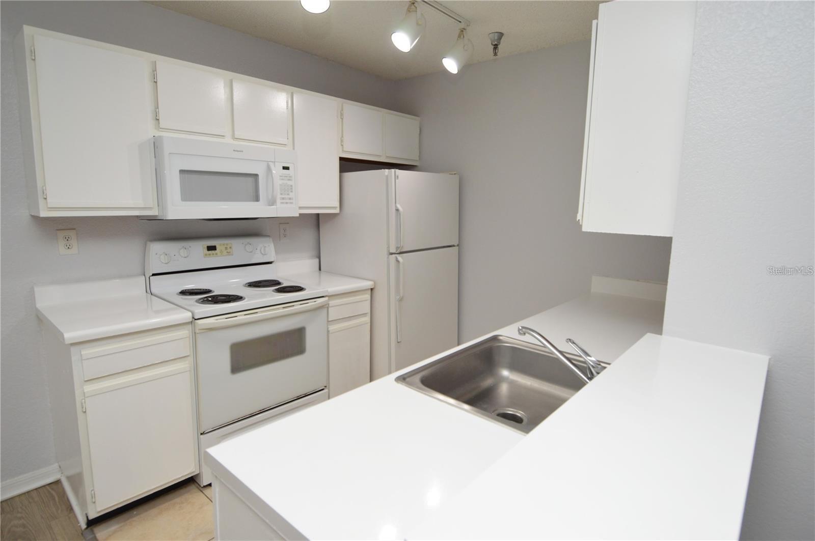 ITOPIA PRIVATE RESIDENCES CONDO - Residential Lease