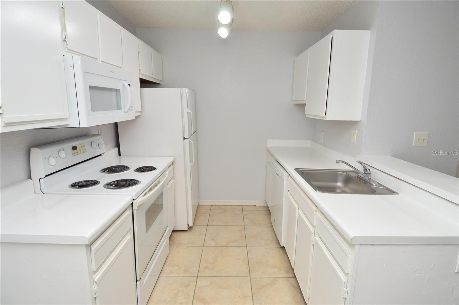 ITOPIA PRIVATE RESIDENCES CONDO - Residential Lease