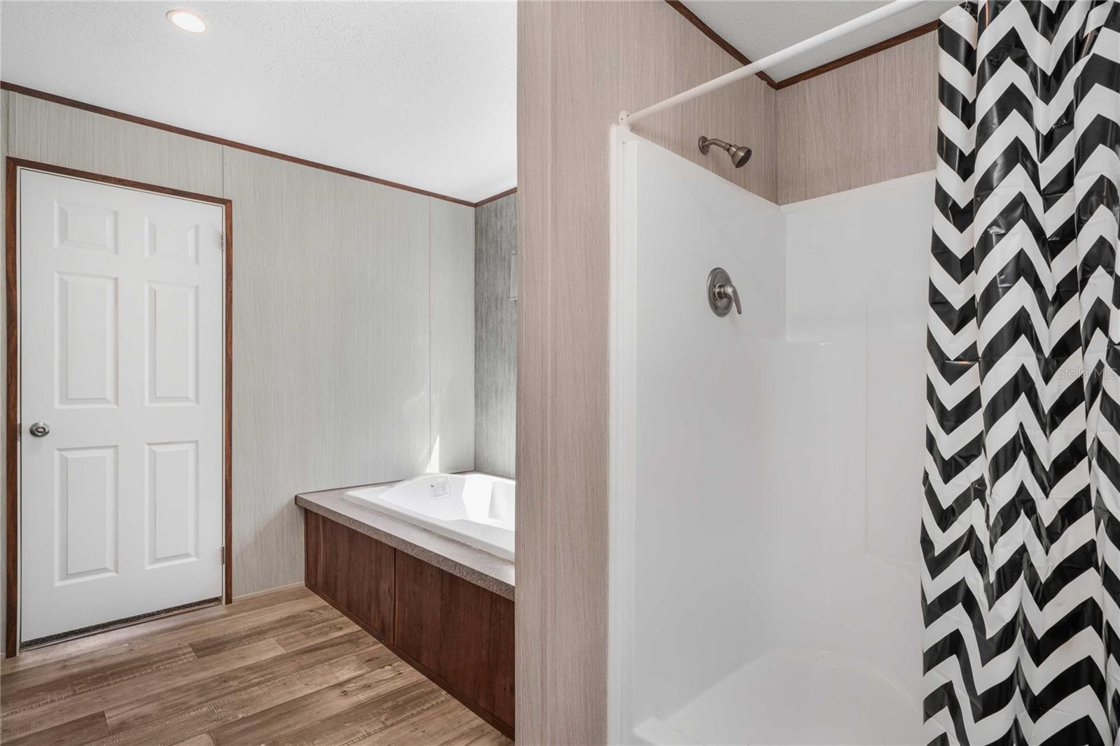 FOREST LAKE NORTH - Residential