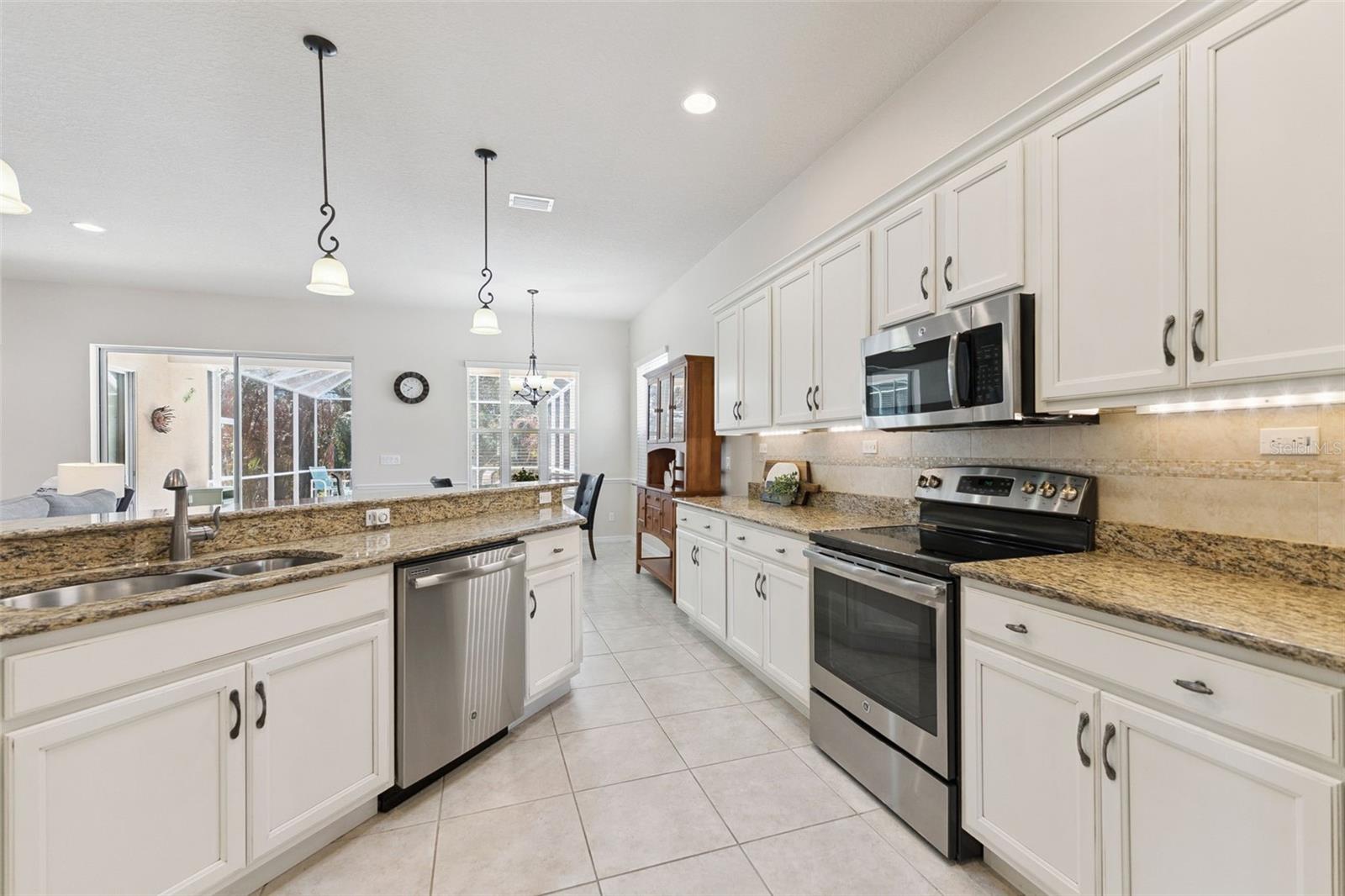 PROMENADE PARKE - Residential