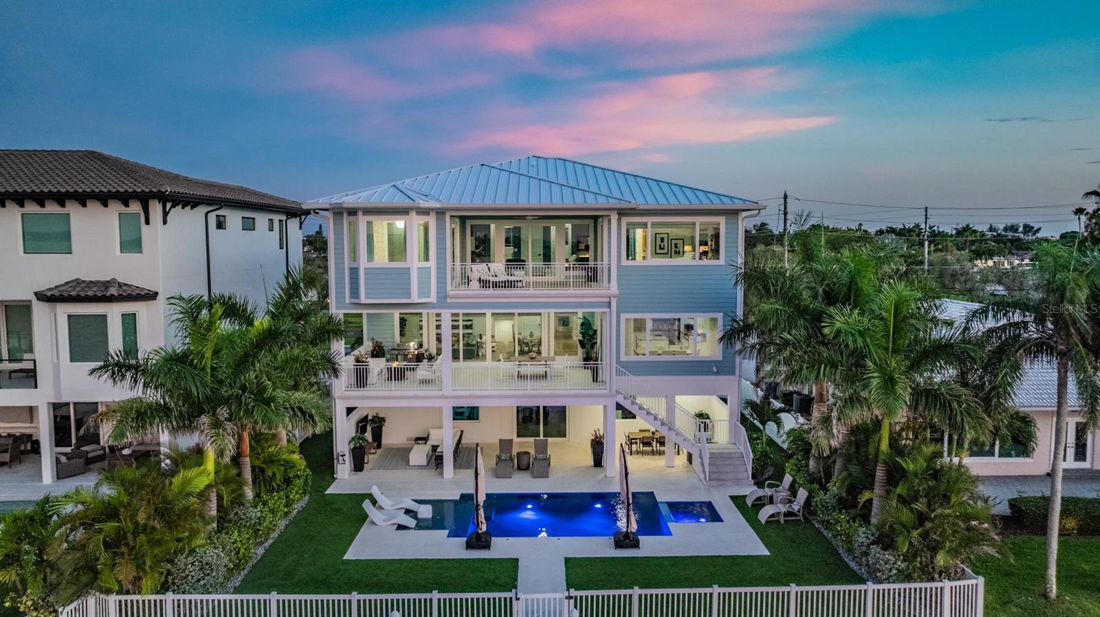 7 PARADISE LANE