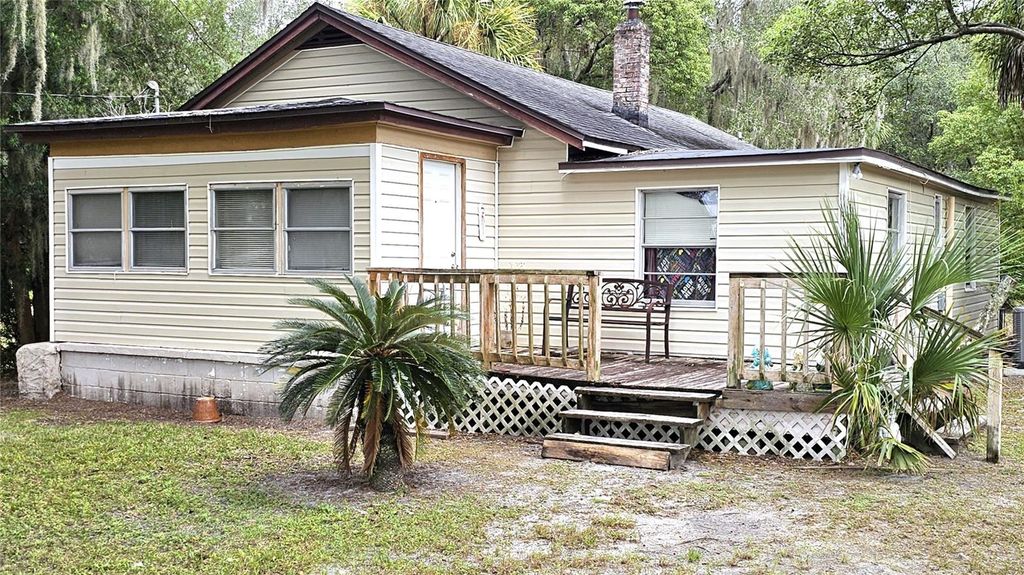 Photo of 372 W Collins Street, Umatilla, FL 32784 (MLS # G5103102)