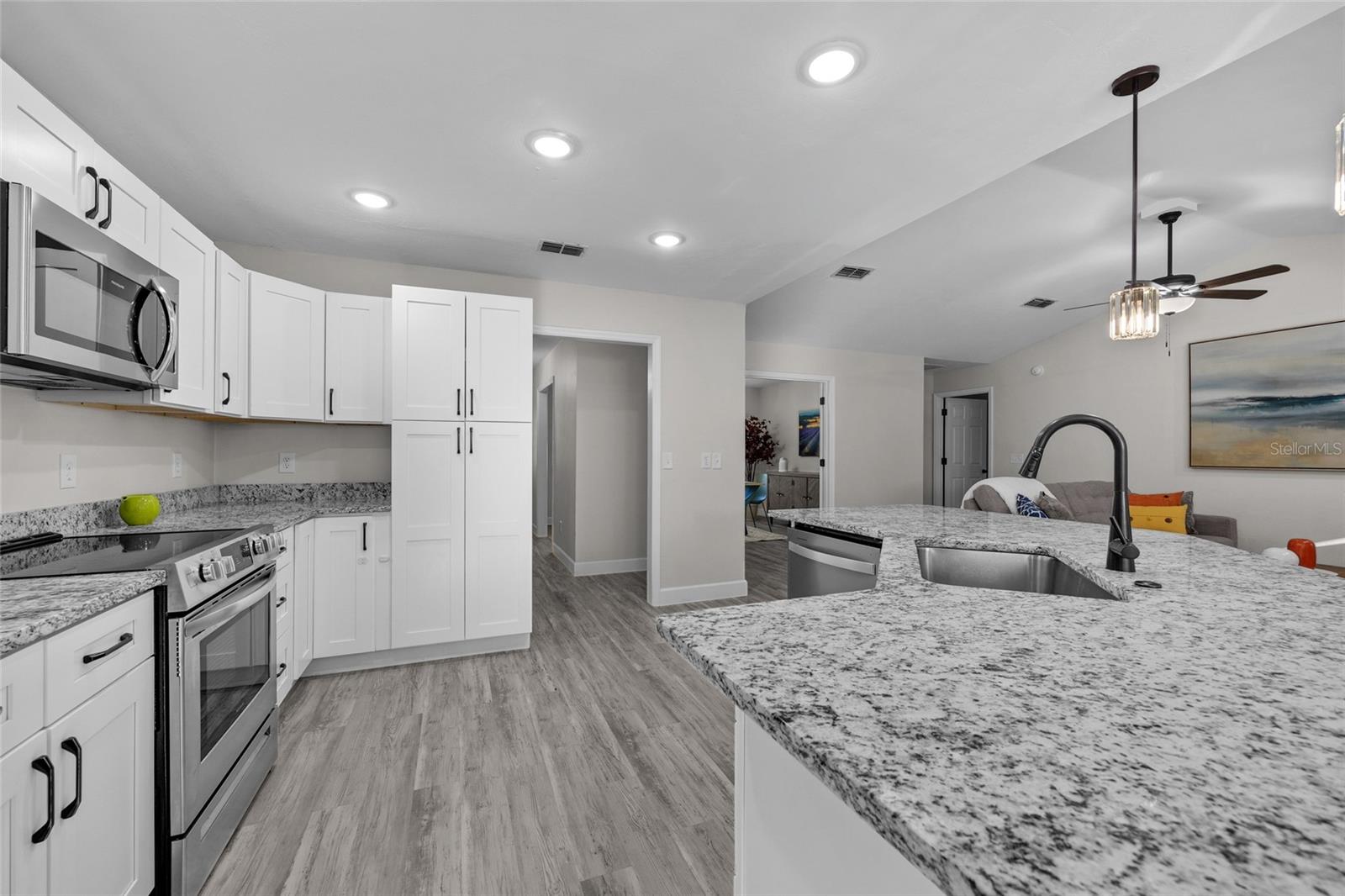 MEADOWS OF KANAPAHA - Residential
