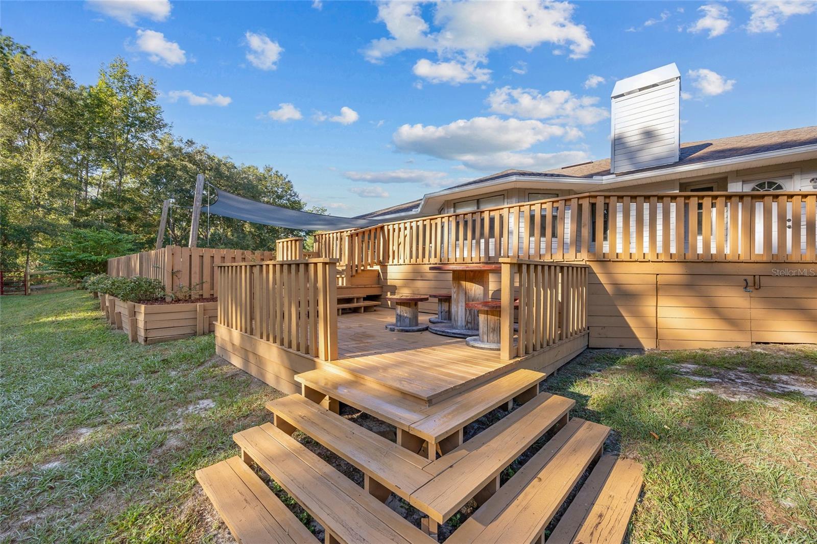 MEADOWS OF KANAPAHA - Residential