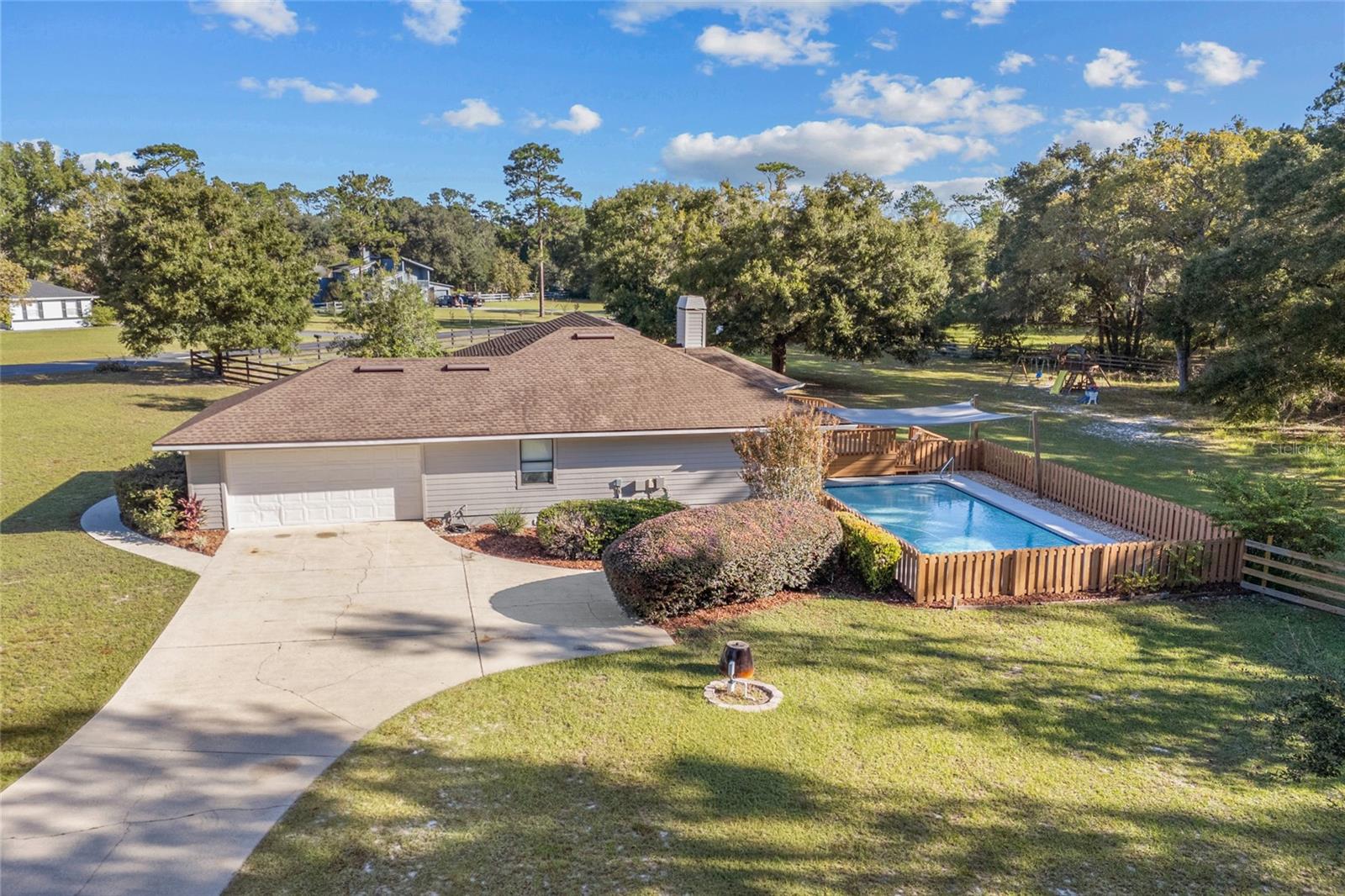 MEADOWS OF KANAPAHA - Residential