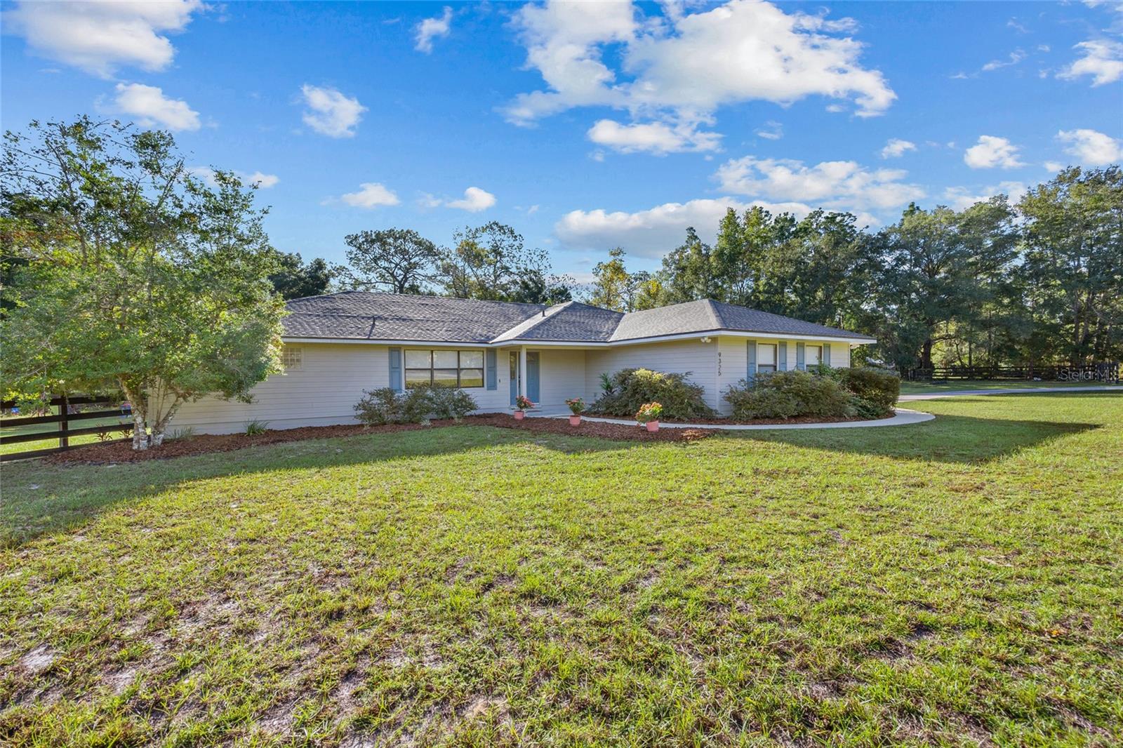 MEADOWS OF KANAPAHA - Residential