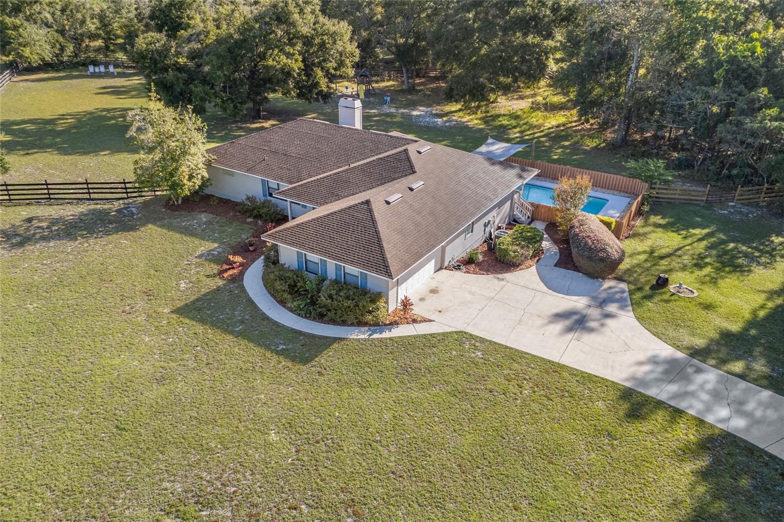 MEADOWS OF KANAPAHA - Residential