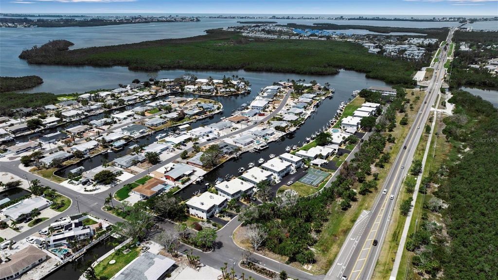 Photo of 10423 Waterbird Way #10423, Bradenton, FL 34209 (MLS # A4652337)