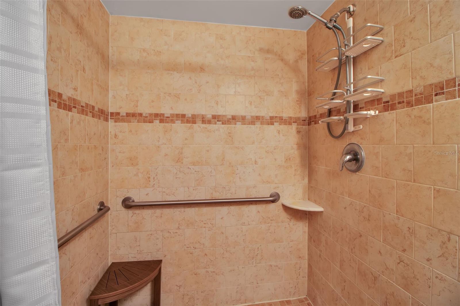 FLAMINGO CAY APTS AMD - Residential