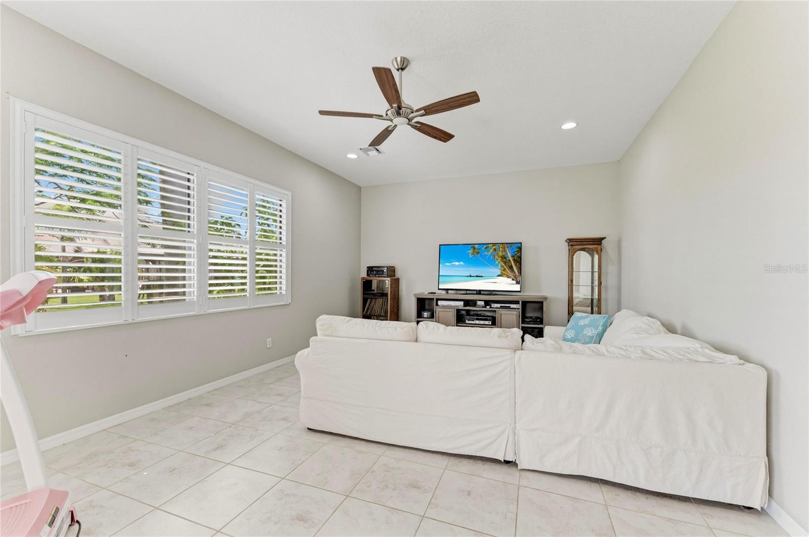 ENCLAVE AT COUNTRY MEADOWS - Residential