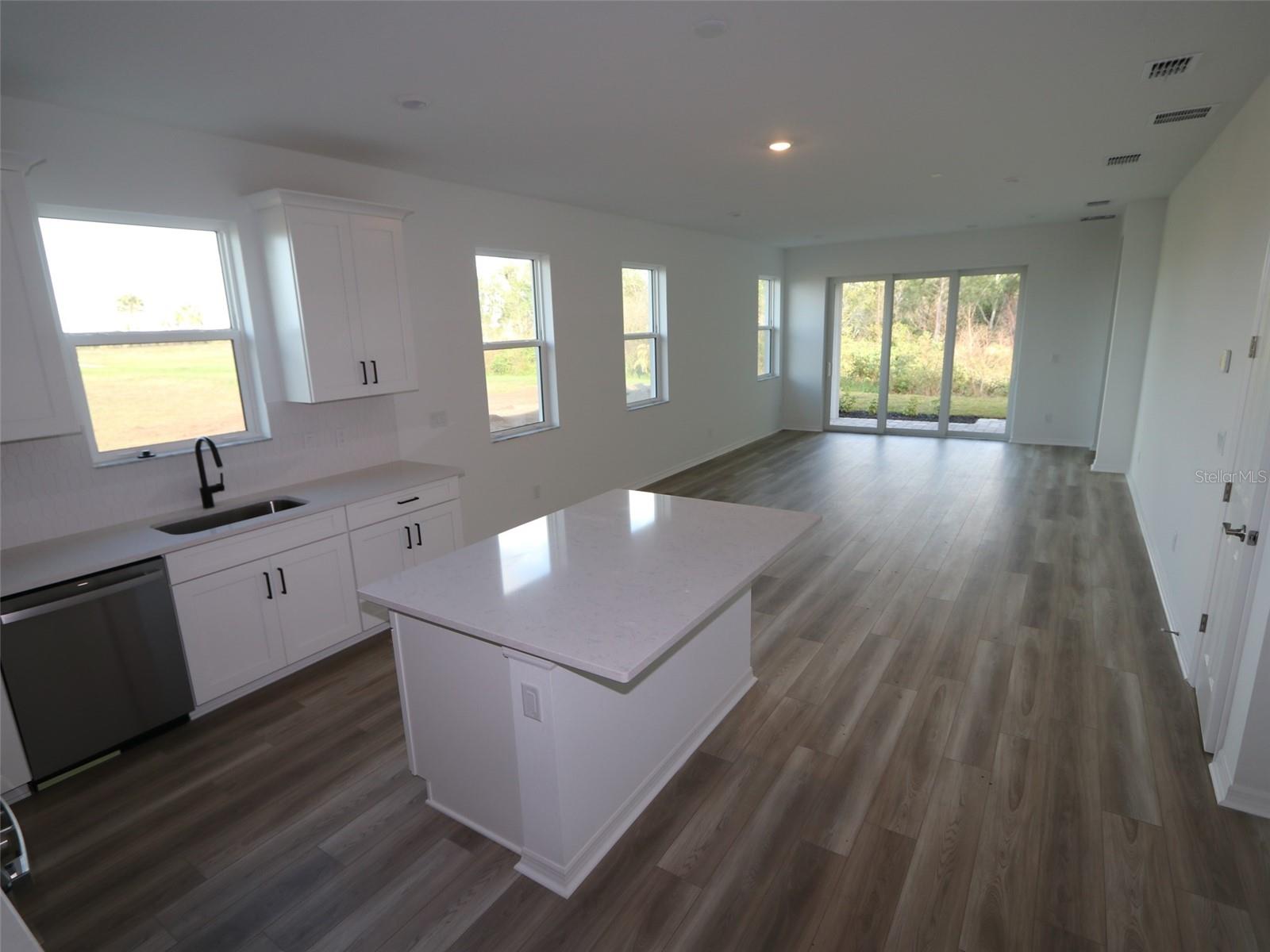 SWEETWATER VILLAS AT LAKEWOOD RANCH - Residential