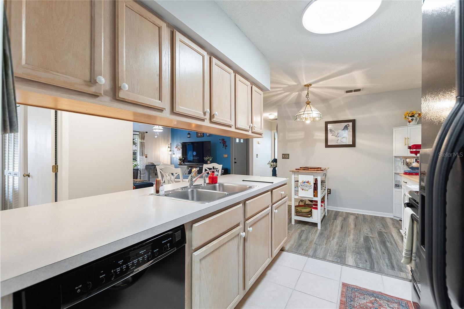 GENESIS POINT CONDO - Residential