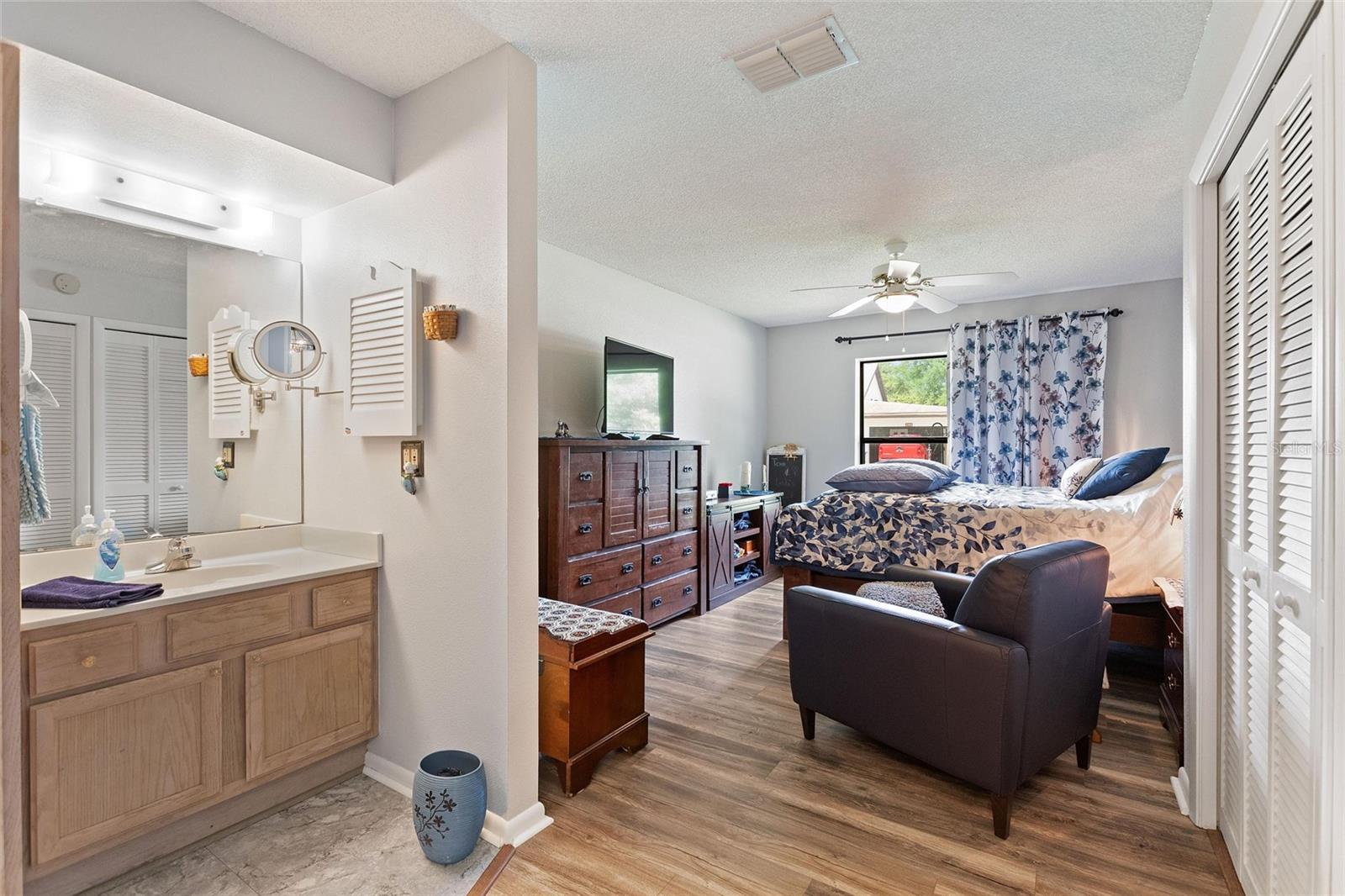 GENESIS POINT CONDO - Residential