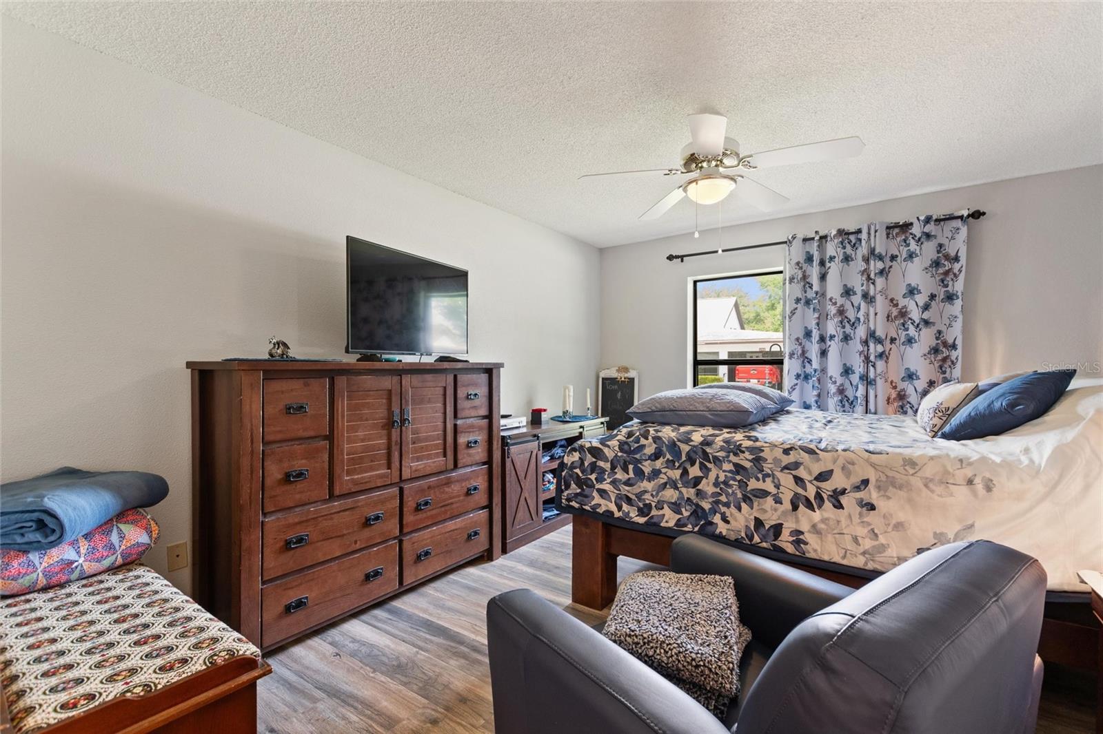 GENESIS POINT CONDO - Residential