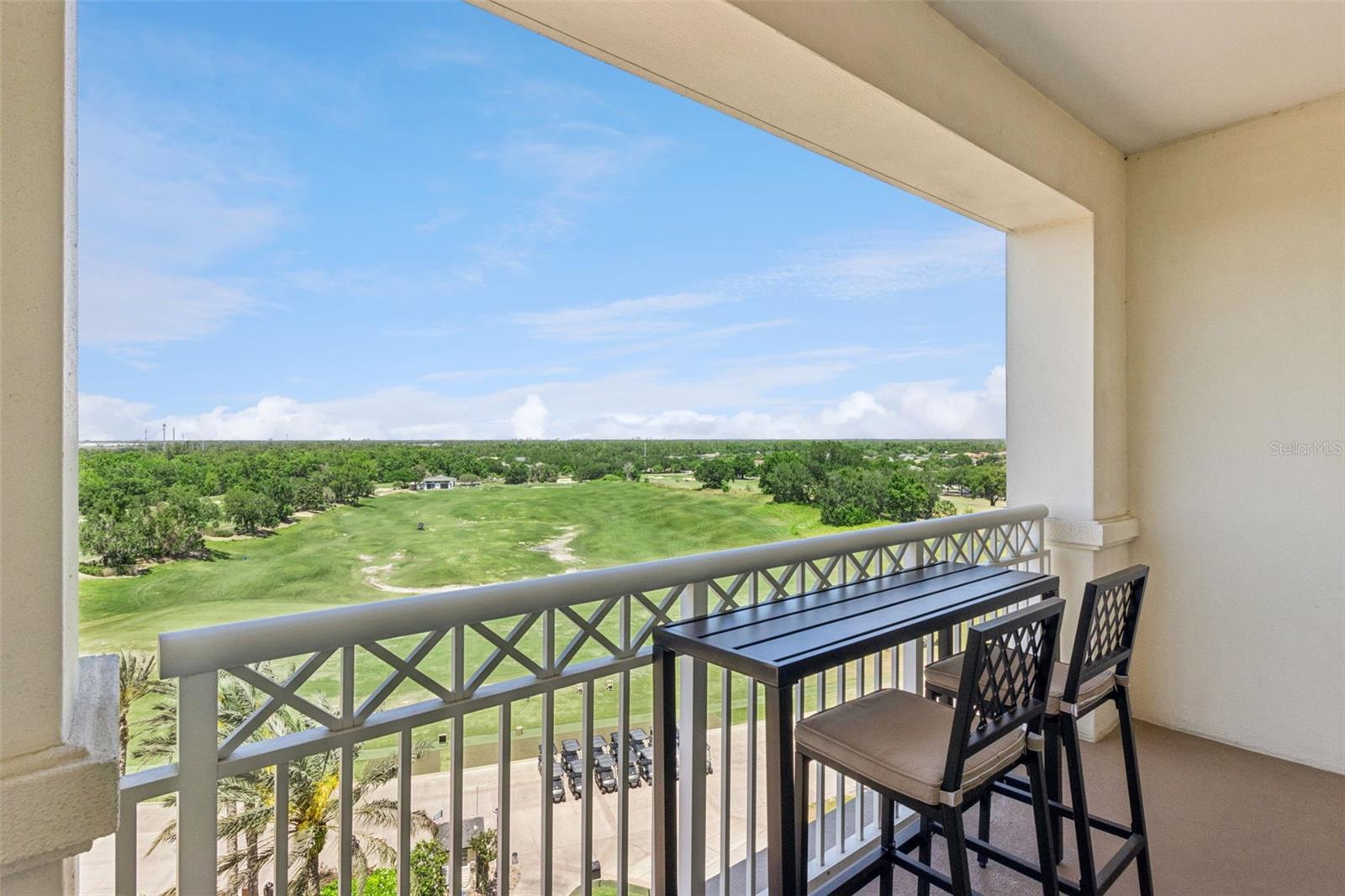 REUNION GRANDE CONDO - Residential