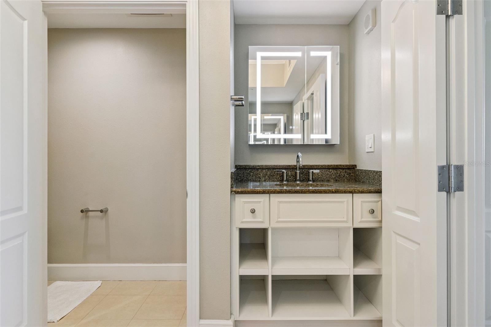 REUNION GRANDE CONDO - Residential