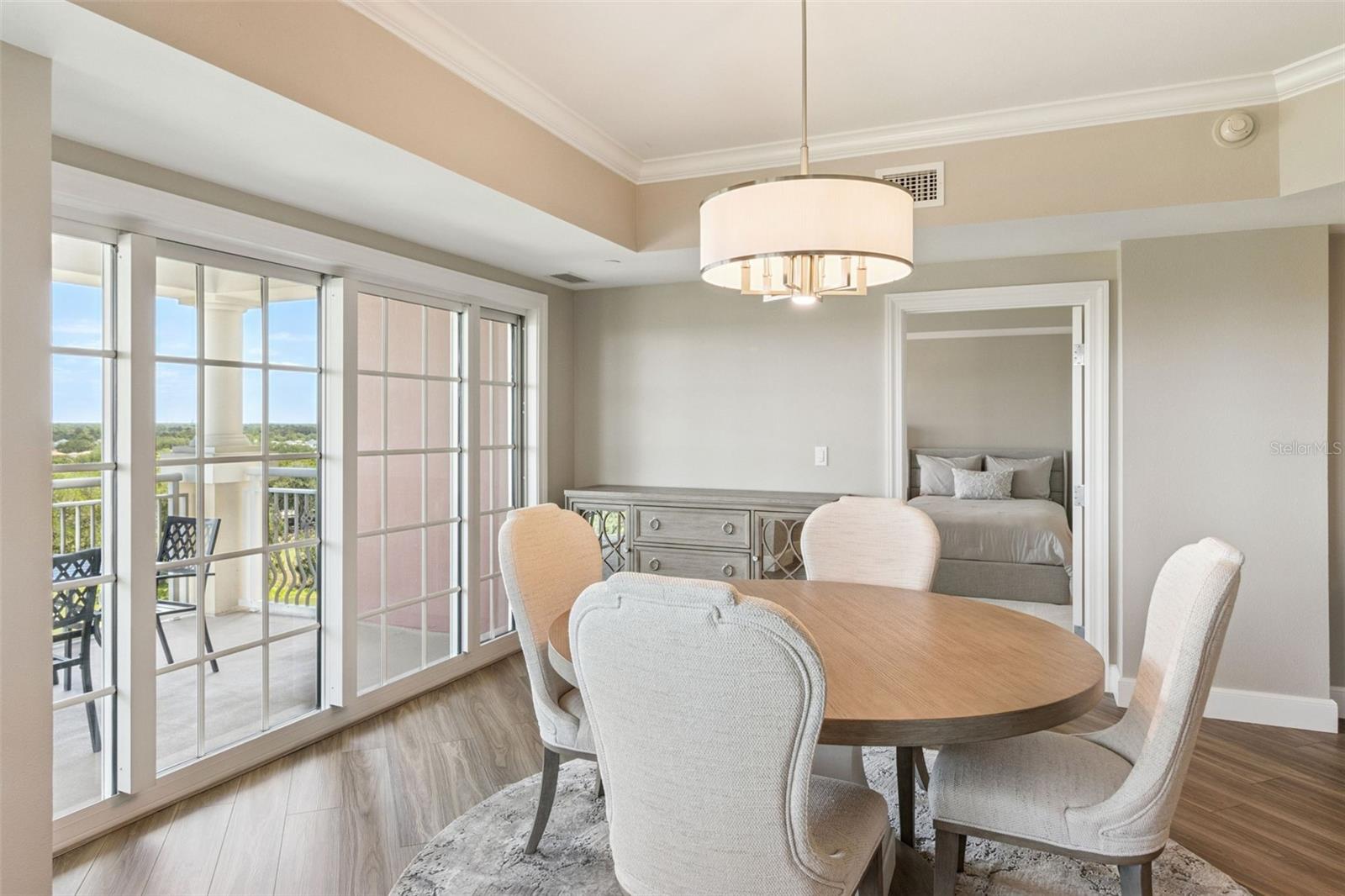 REUNION GRANDE CONDO - Residential