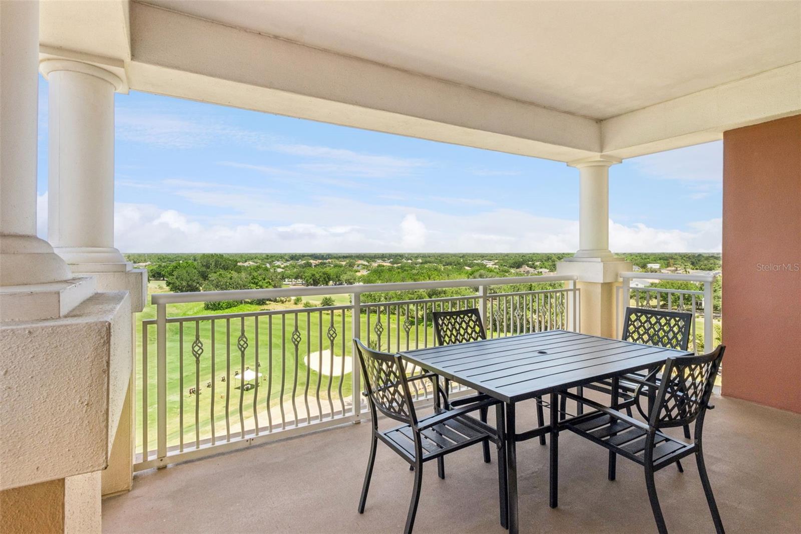 REUNION GRANDE CONDO - Residential