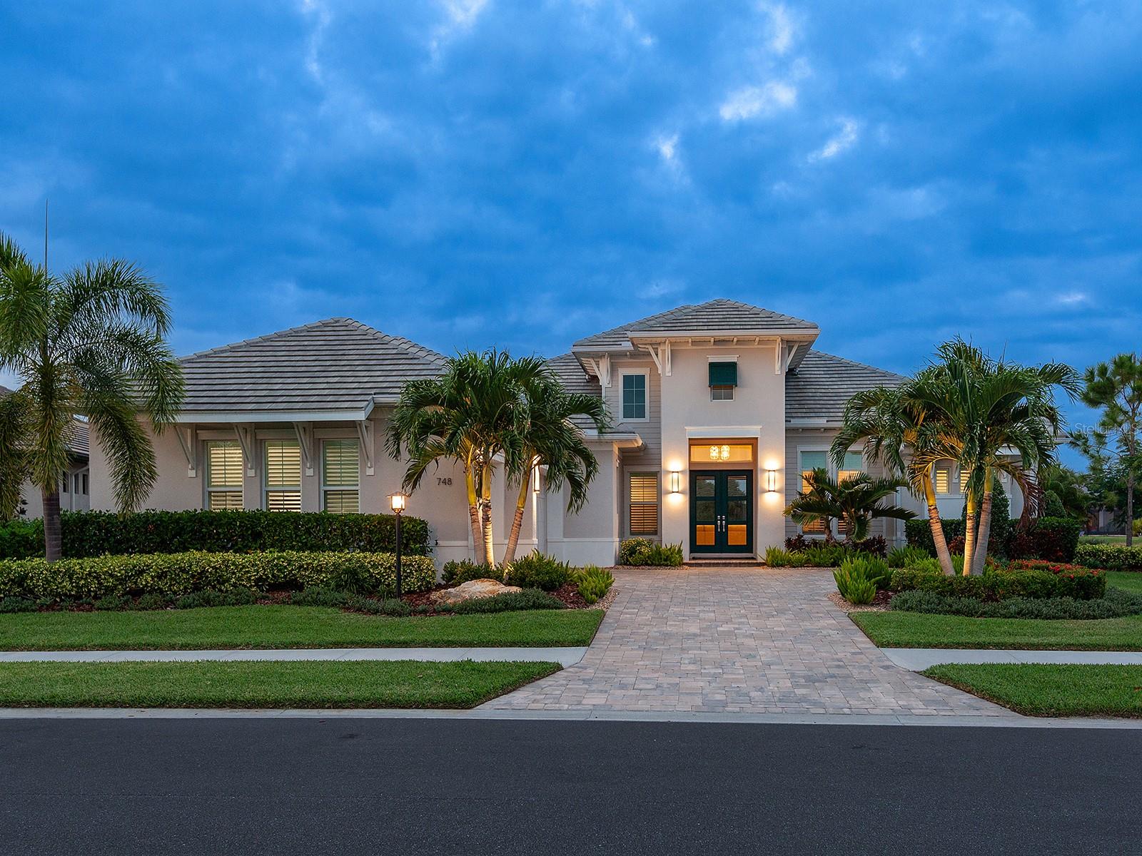 LAKEHOUSE COVE AT WATERSIDE - Residential