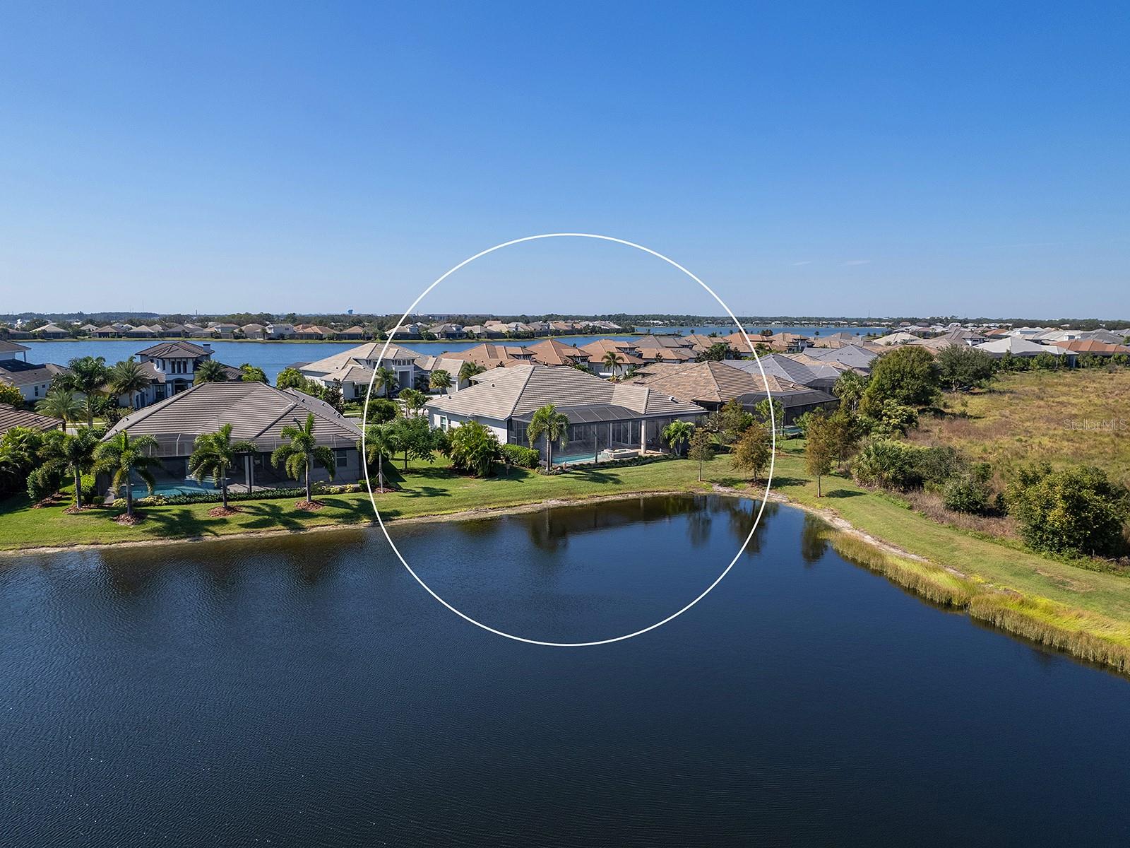 LAKEHOUSE COVE AT WATERSIDE - Residential