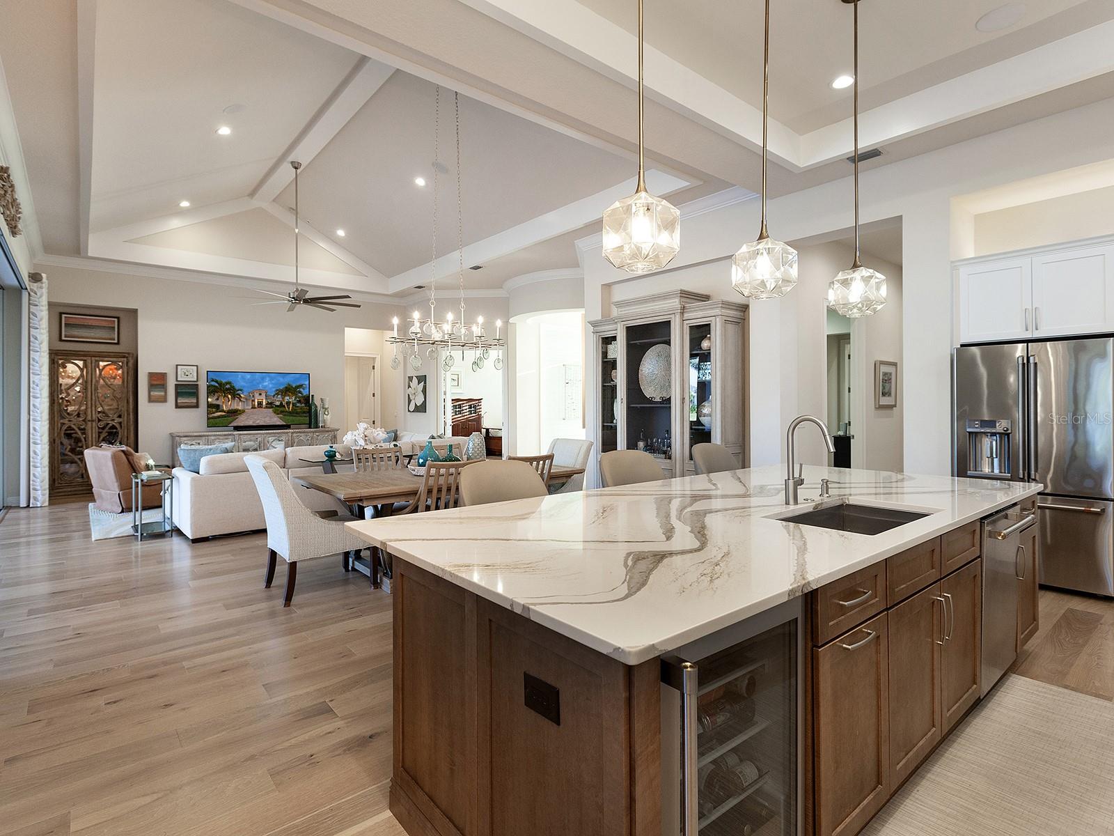 LAKEHOUSE COVE AT WATERSIDE - Residential