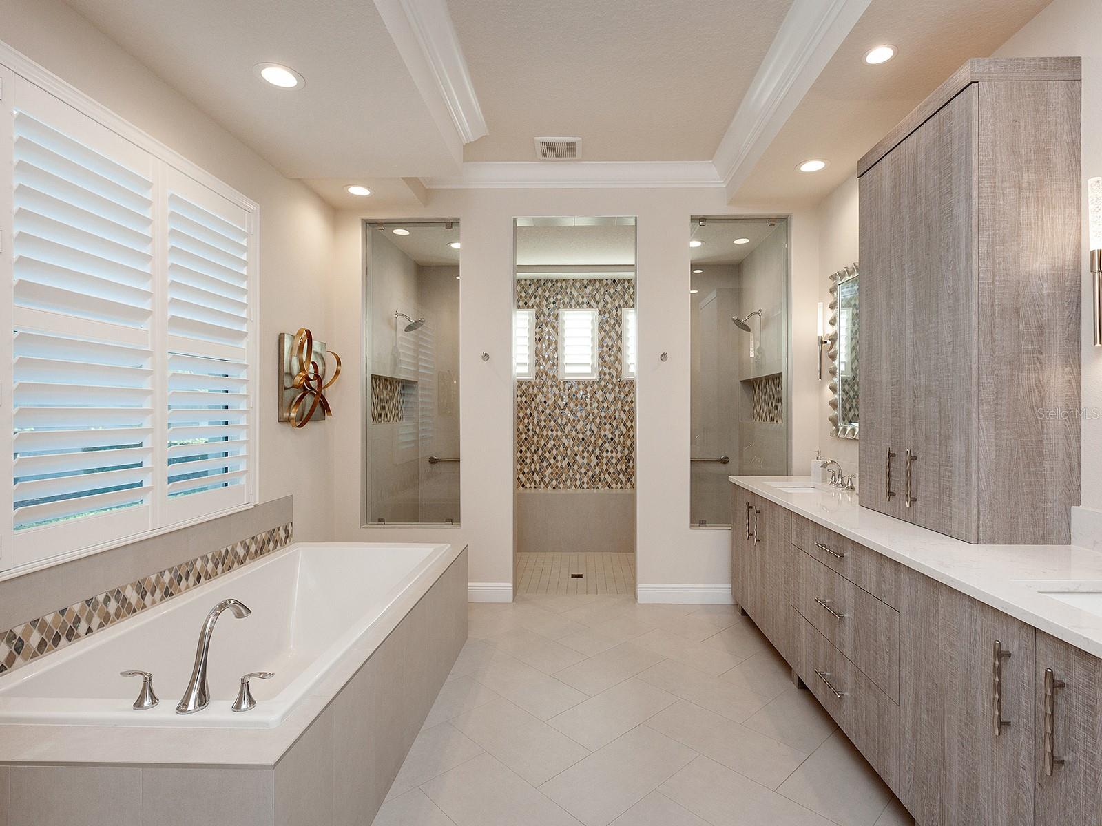 LAKEHOUSE COVE AT WATERSIDE - Residential